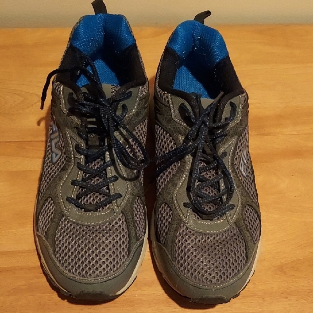 Fila Gray and Blue Athletic Shoes with Sporty Design